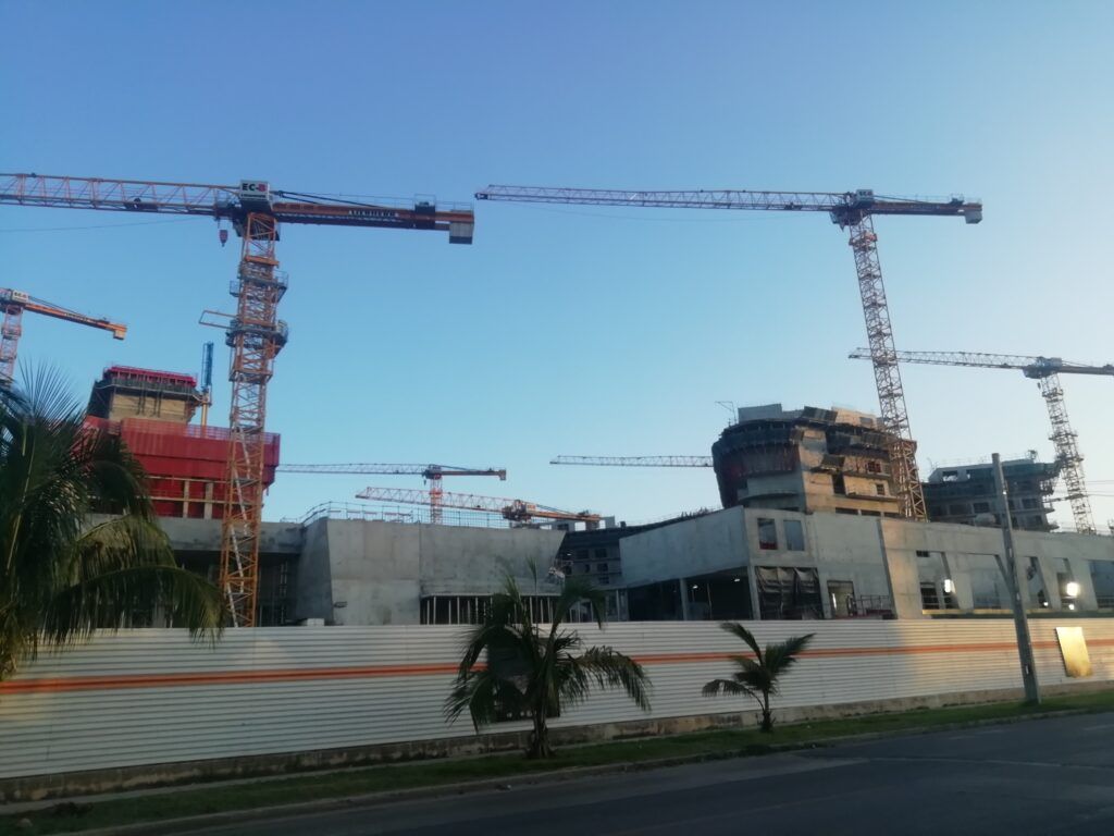 Baustelle in Havanna 3 y 70